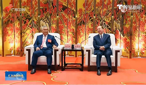 省委书记黄坤明，省委副书记、省长王伟中，省政协主席林克庆在广州分别会见了列席省政协十三届三次会议的在粤台商代表和海外华侨华人代表。